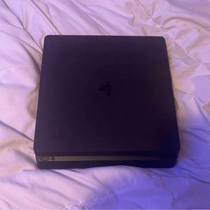 PlayStation 4 slim